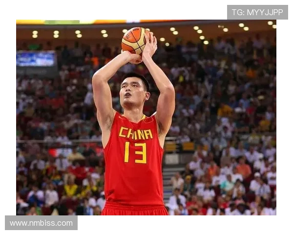 偷瞄姚明的瞬间:篮球场上那些不为人知的故事与秘密