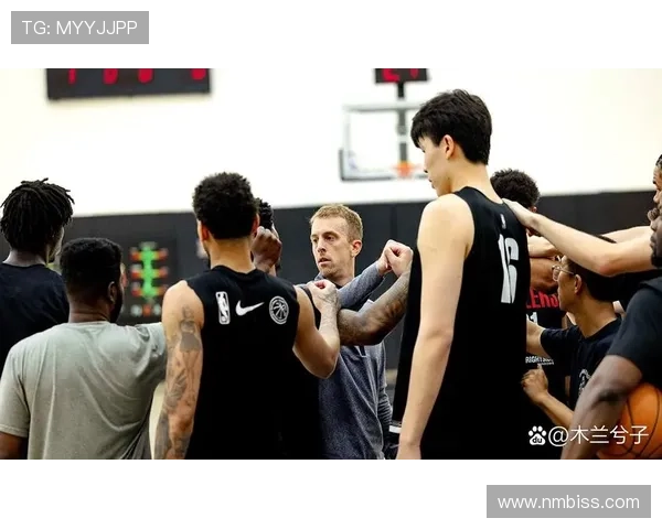 刘维伟全力培养17岁李俊贤力争成为下一个杨瀚森的接班人 刘维伟全力培养17岁李俊贤力争成为下一个杨瀚森的接班人